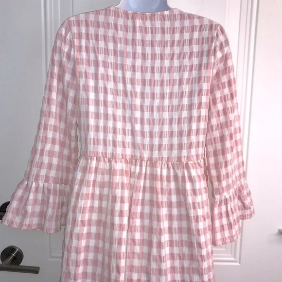 UO Exclusive pink & white textured checked bell ls babydoll dress size XS in EUC - Picture 11 of 16